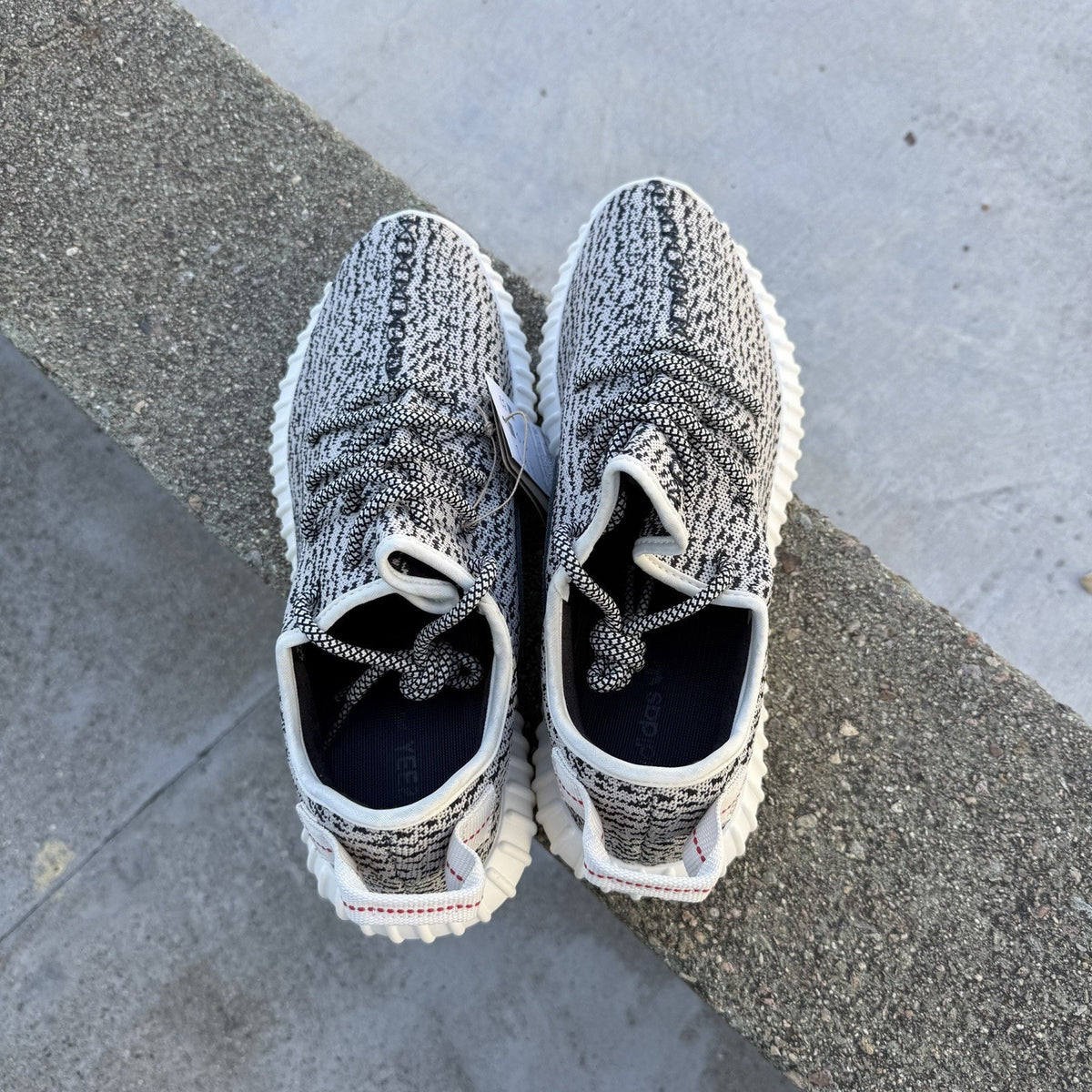 Size 10.5 - adidas Yeezy Boost 350 Low Turtle Dove