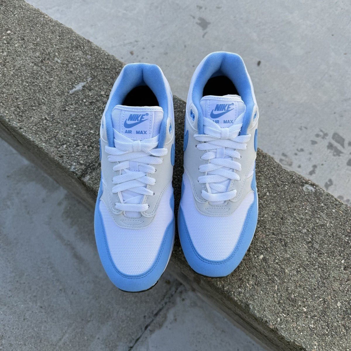 Size 7.5 - Nike Air Max 1 University Blue