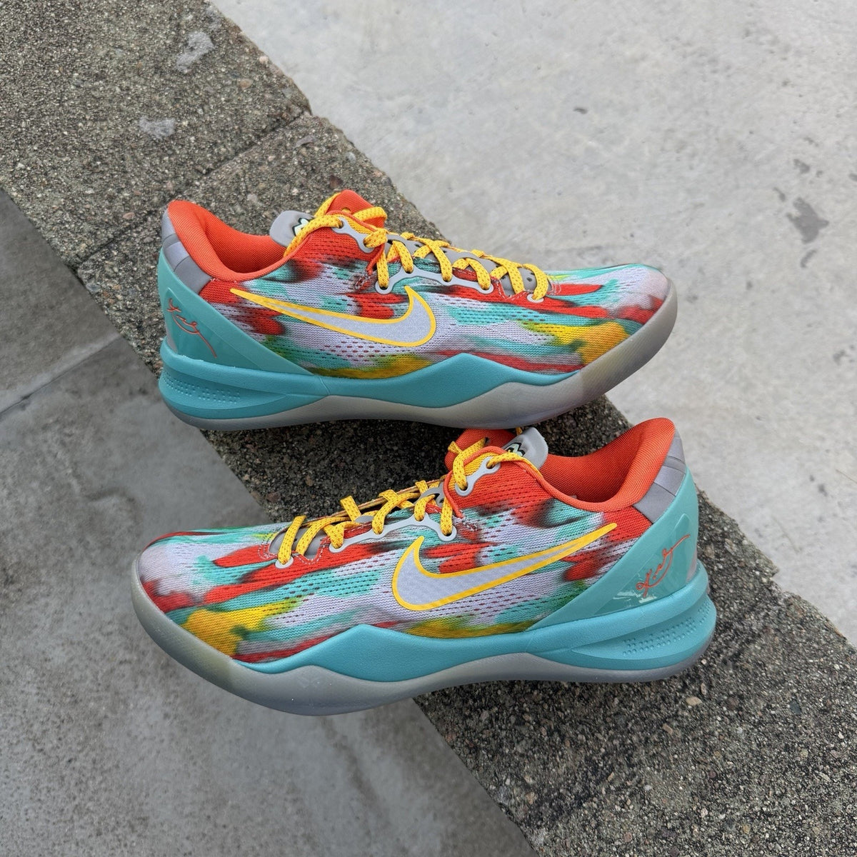 Size 7 - Kobe 8 Protro Venice Beach