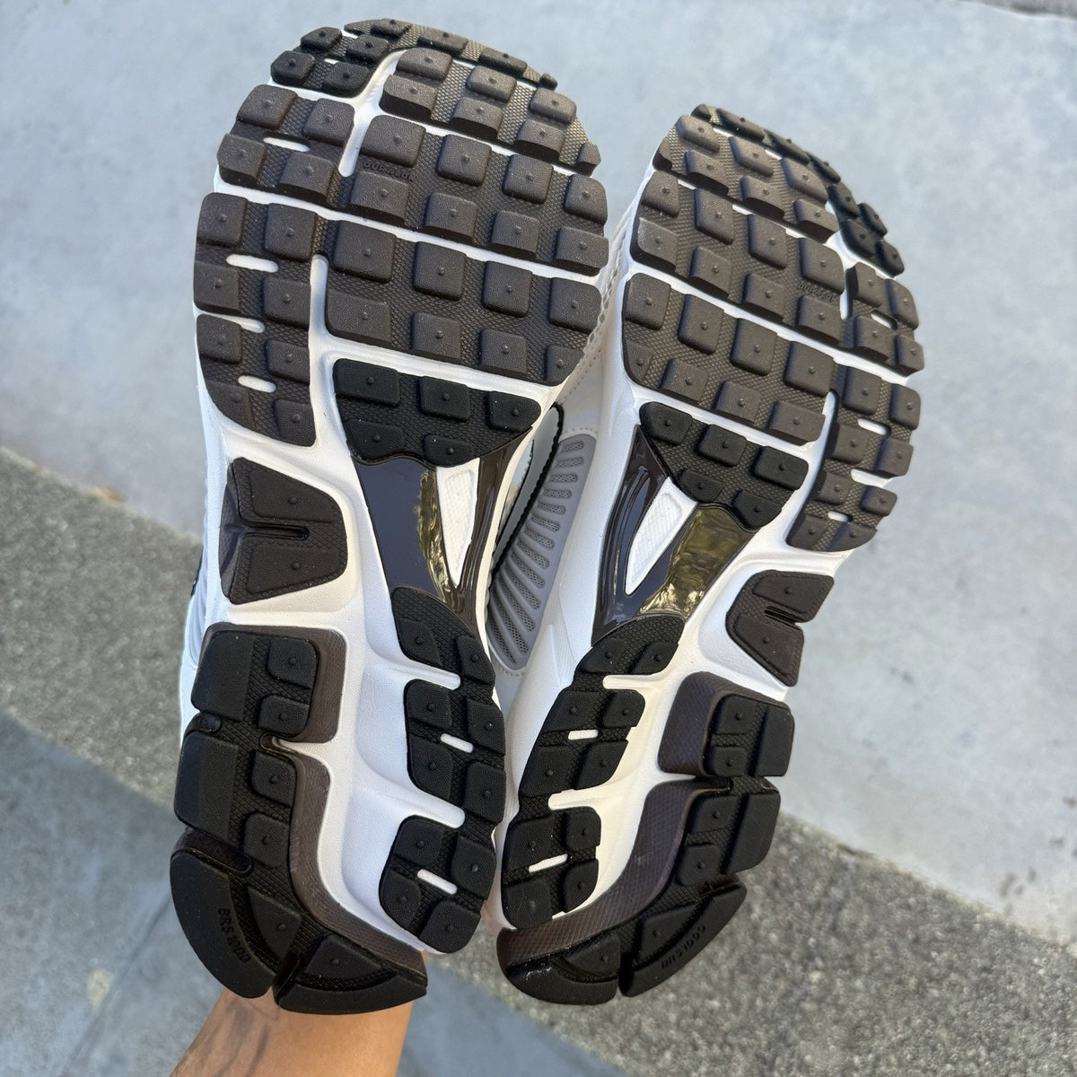 Size 12 - Nike Vomero Phantom Light Iron Ore W