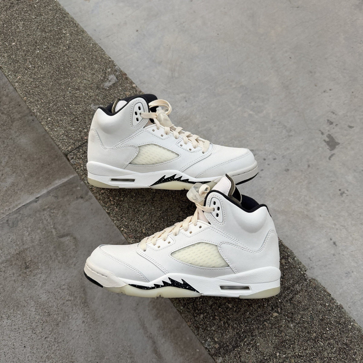 Size 7 - Air Jordan 5 Retro SE Sail