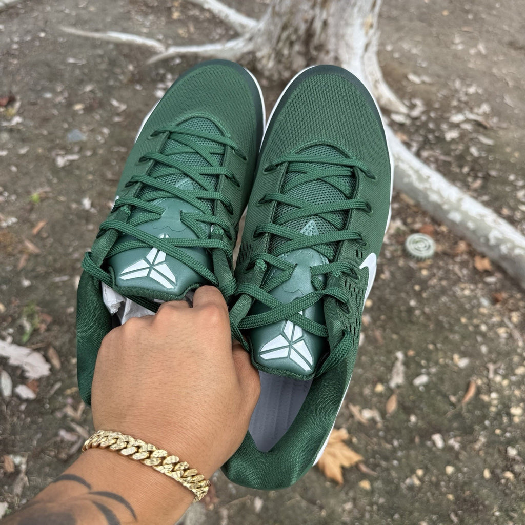 Size 13 - Kobe 9 Elite Low EM Protro TB Gorge Green