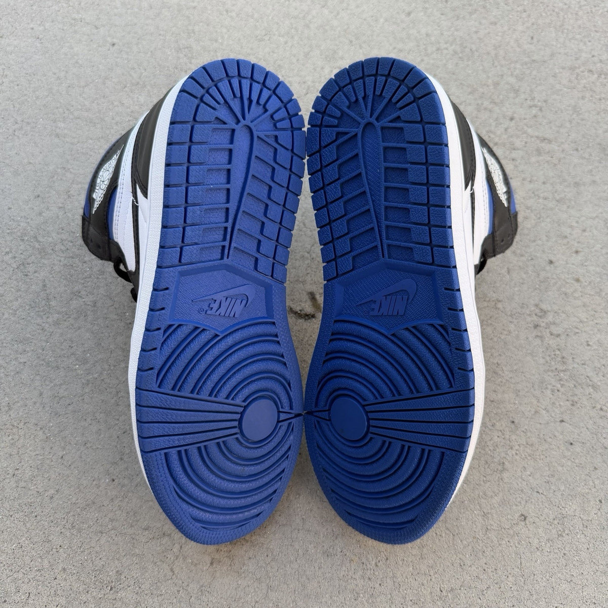 Size 8 - Jordan 1 Retro OG High Royal Toe