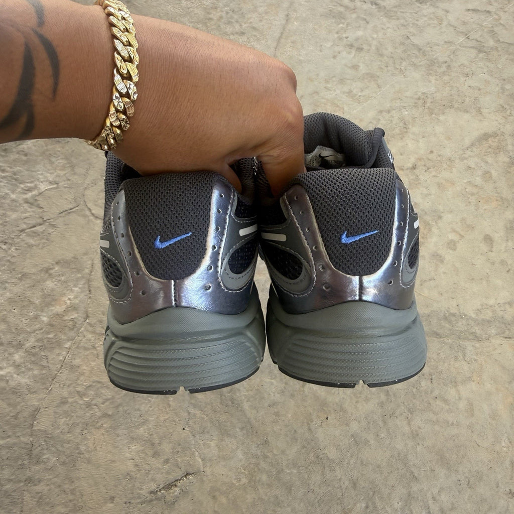 Size 7 - Nike V5 RNR Black Anthracite Smoke Grey GS