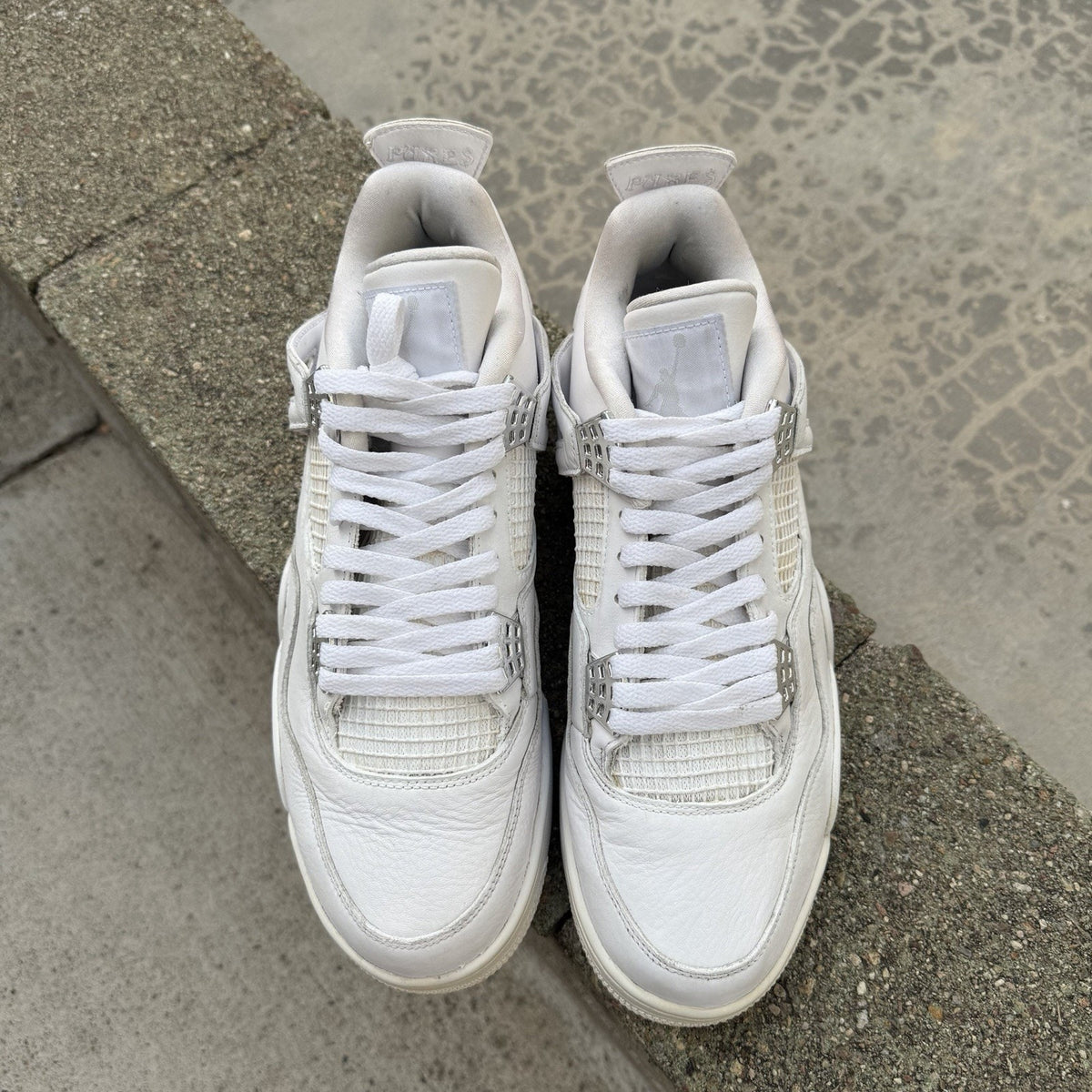 Size 10.5 - Jordan 4 Retro Mid Pure Money