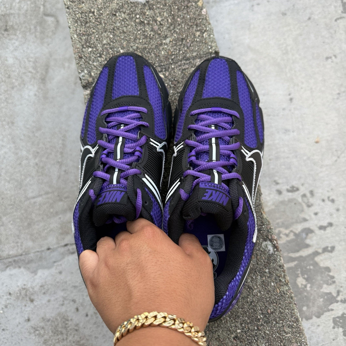 Size 6 - Nike Air Zoom Vomero 5 Black Court Purple