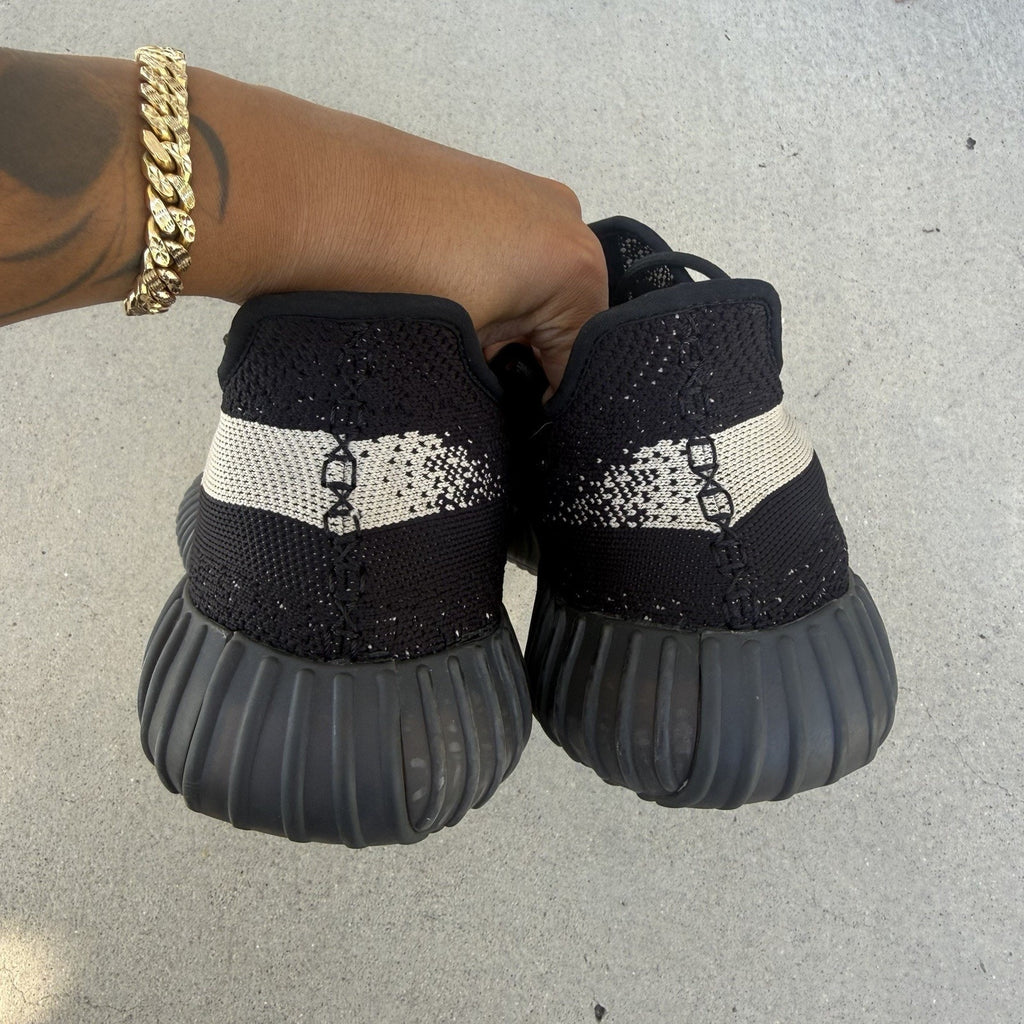 Size 11 - adidas Yeezy Boost 350 V2 Low Oreo
