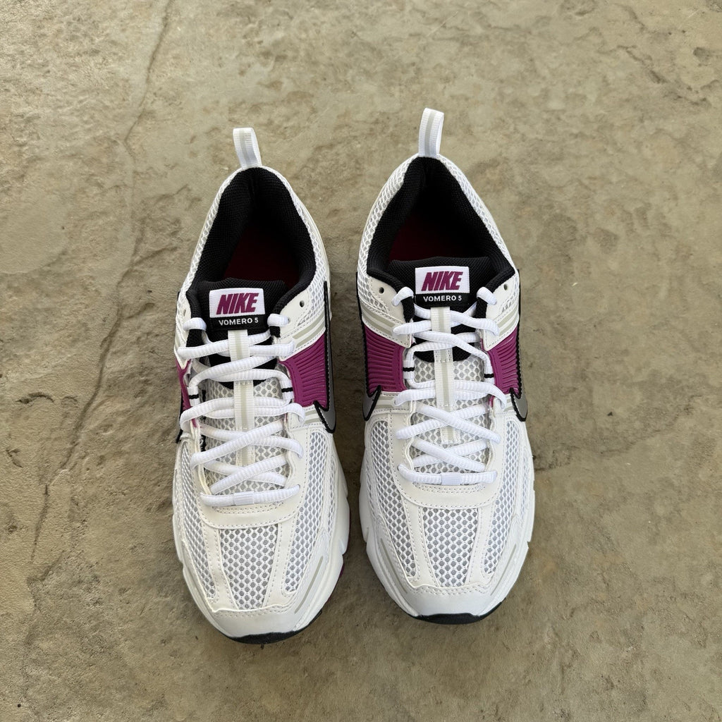 Size 6.5 - Nike Zoom Vomero Hot Fuchsia GS