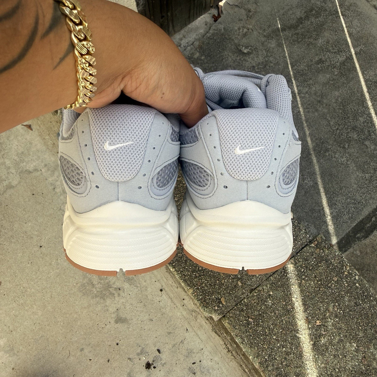 Size 9.5 - Nike V5 RNR Wolf Grey Gum