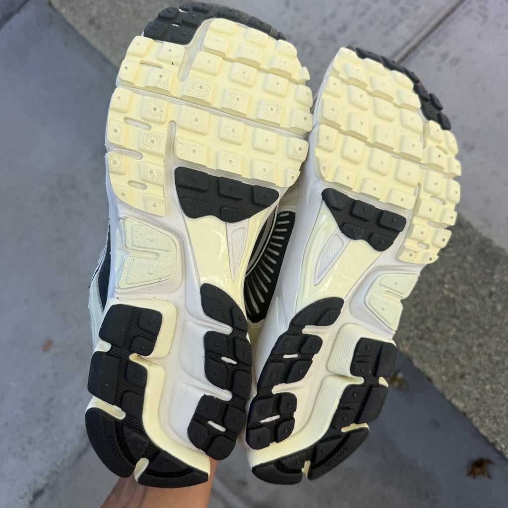 Size 12 - Nike Air Zoom Vomero 5 Alabaster Black