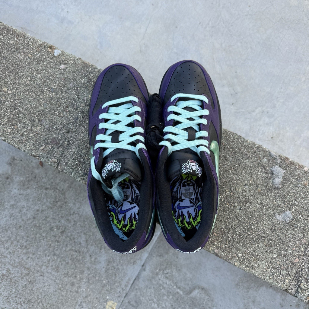 Size 11 - Nike Dunk LTD Low Wizard