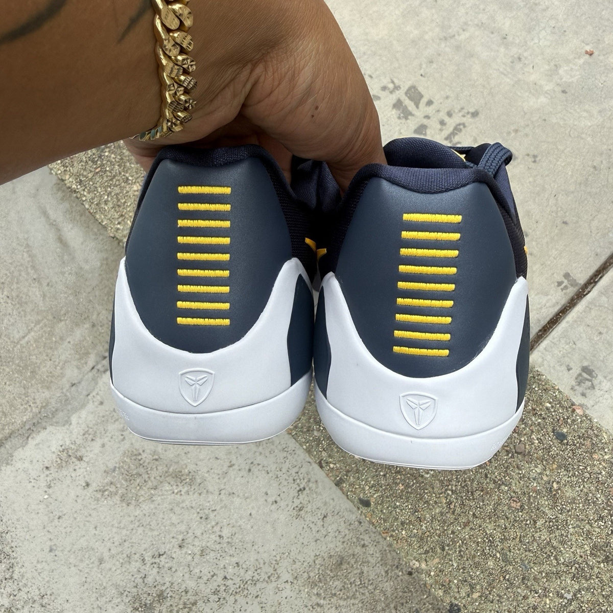 Size 9.5 - Kobe 9 EM Low Protro Fade