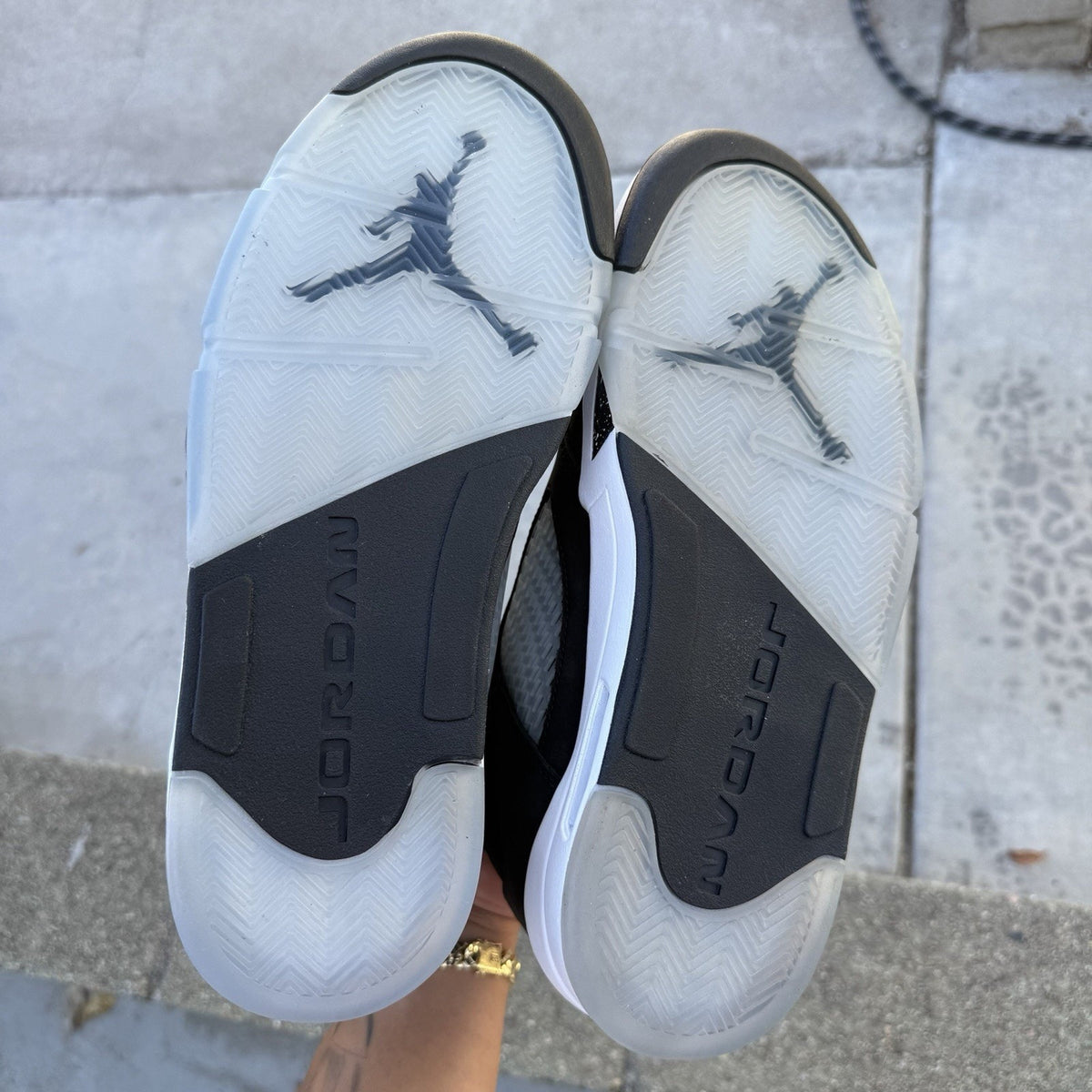 Size 9.5 - Jordan 5 Retro Mid Oreo