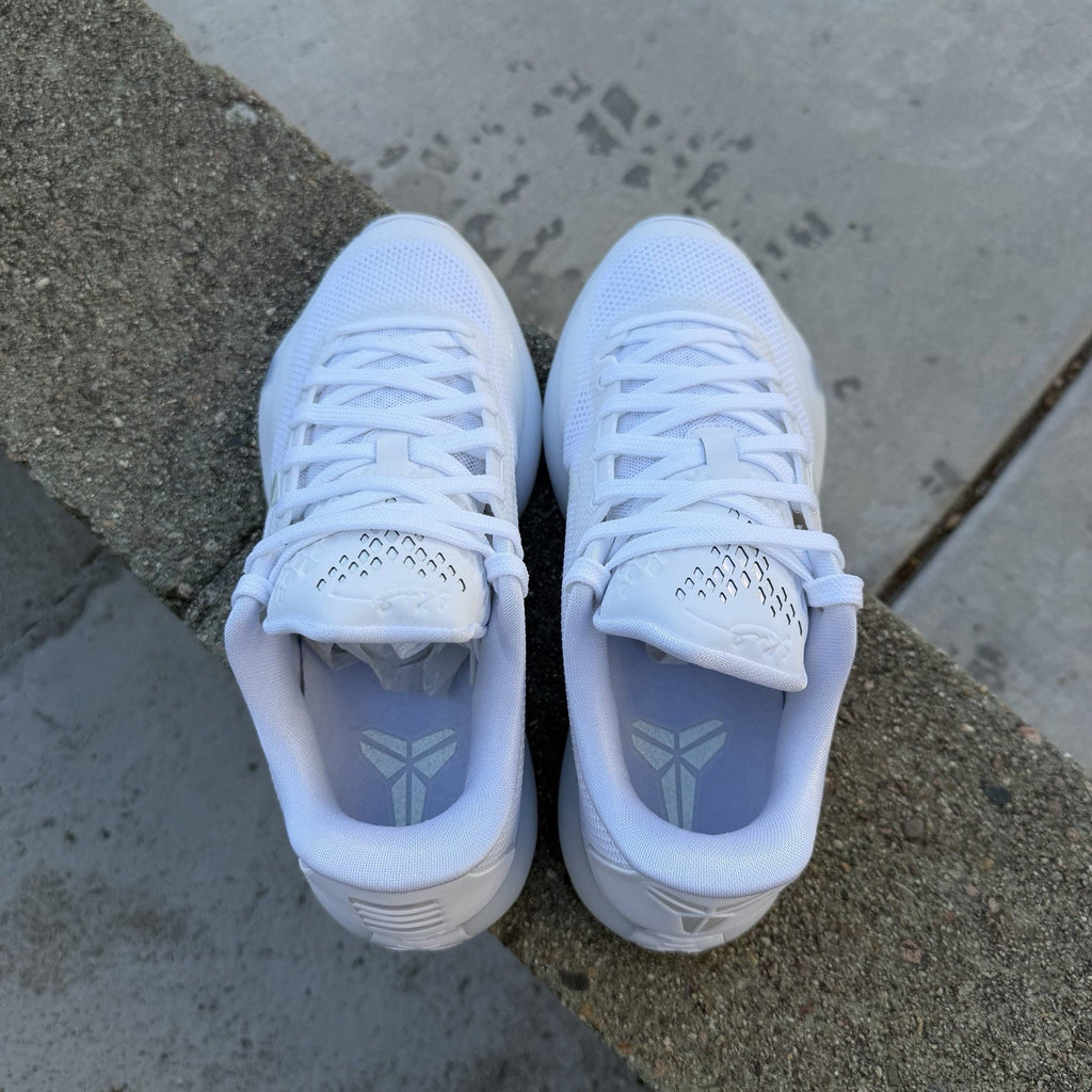 Size 10 - Kobe 10 Protro Halo