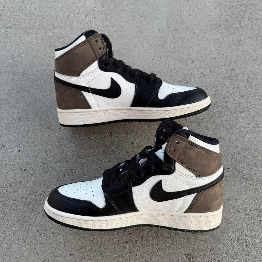 Size 5 - Air Jordan 1 Retro High Dark Mocha GS