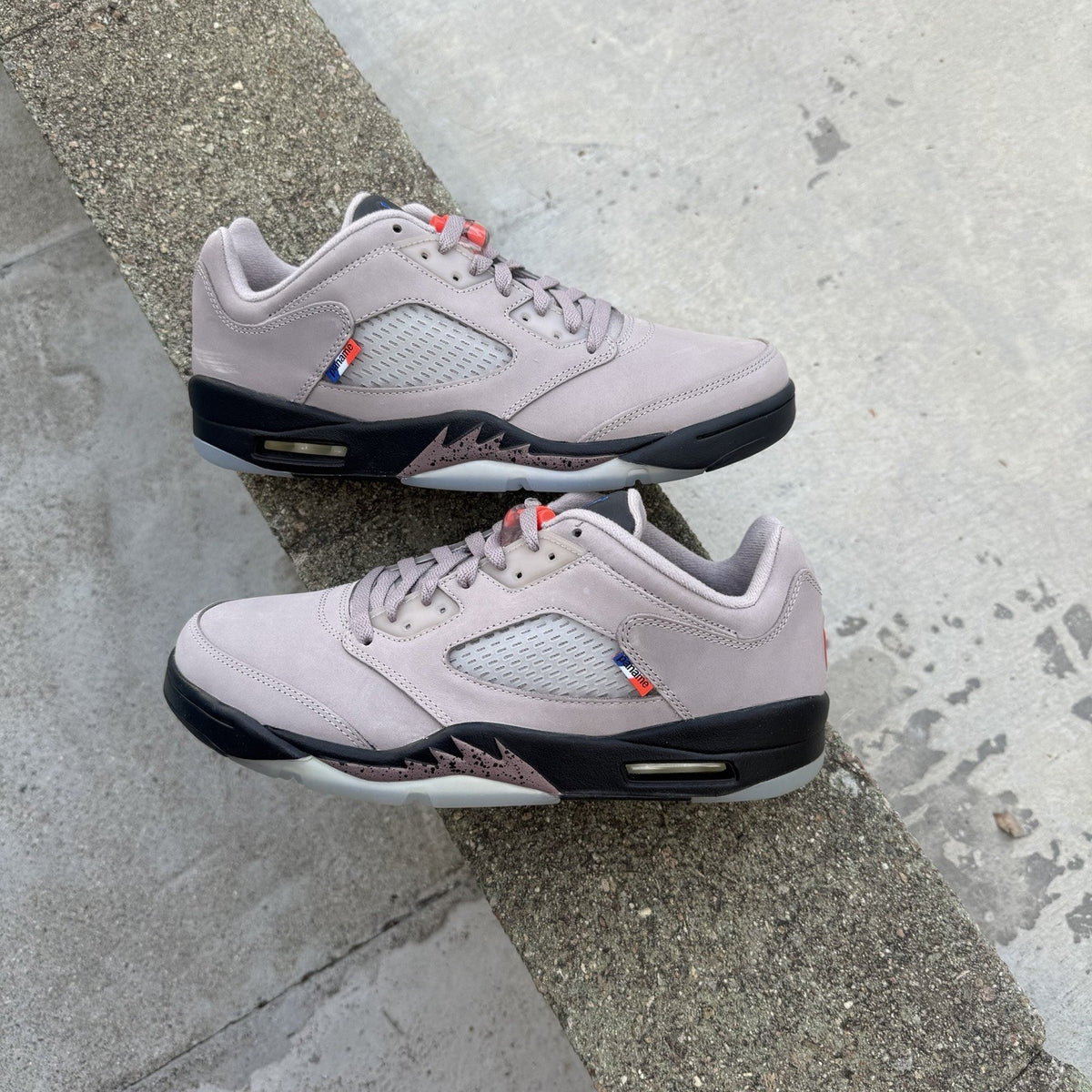 Size 10.5 - Paris Saint-Germain x Air Jordan 5 Retro Low Paname
