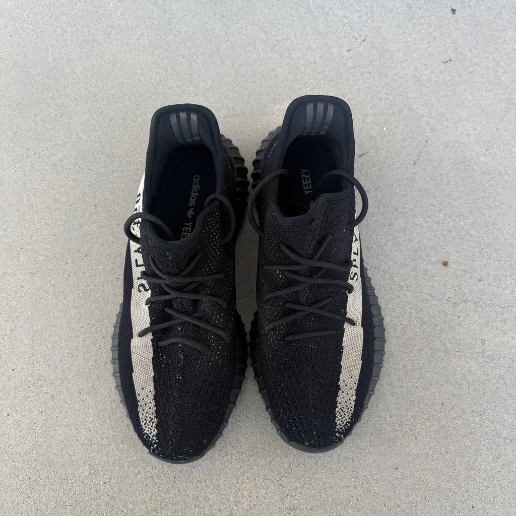 Size 11 - adidas Yeezy Boost 350 V2 Low Oreo