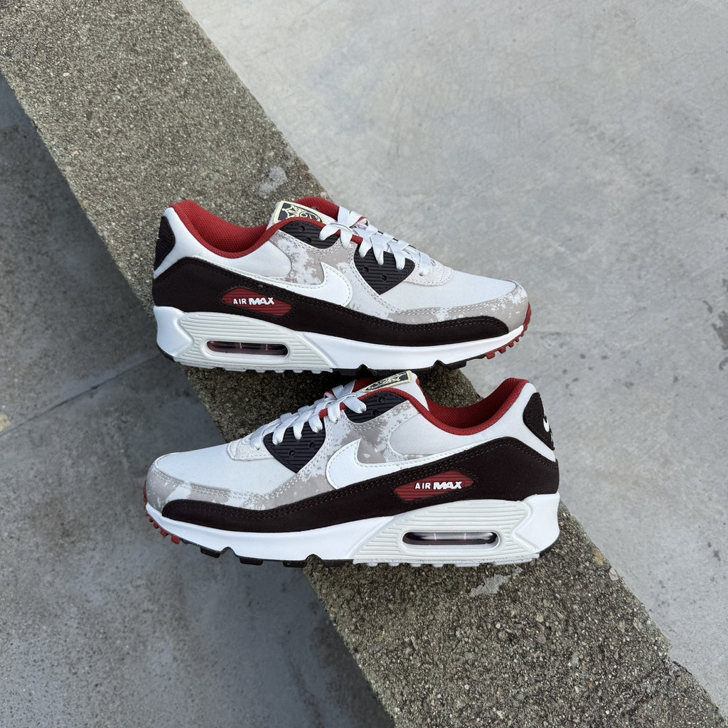 Size 8 - Nike Air Max 90 Social FC