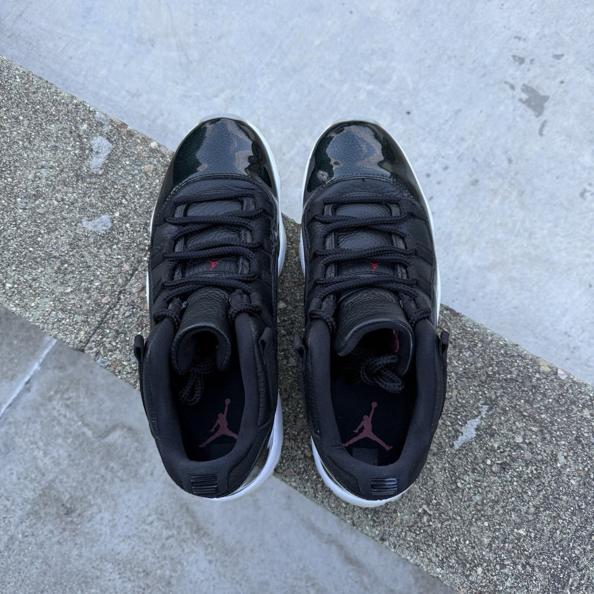 Size 9.5 - Jordan 11 Retro Low 72-10