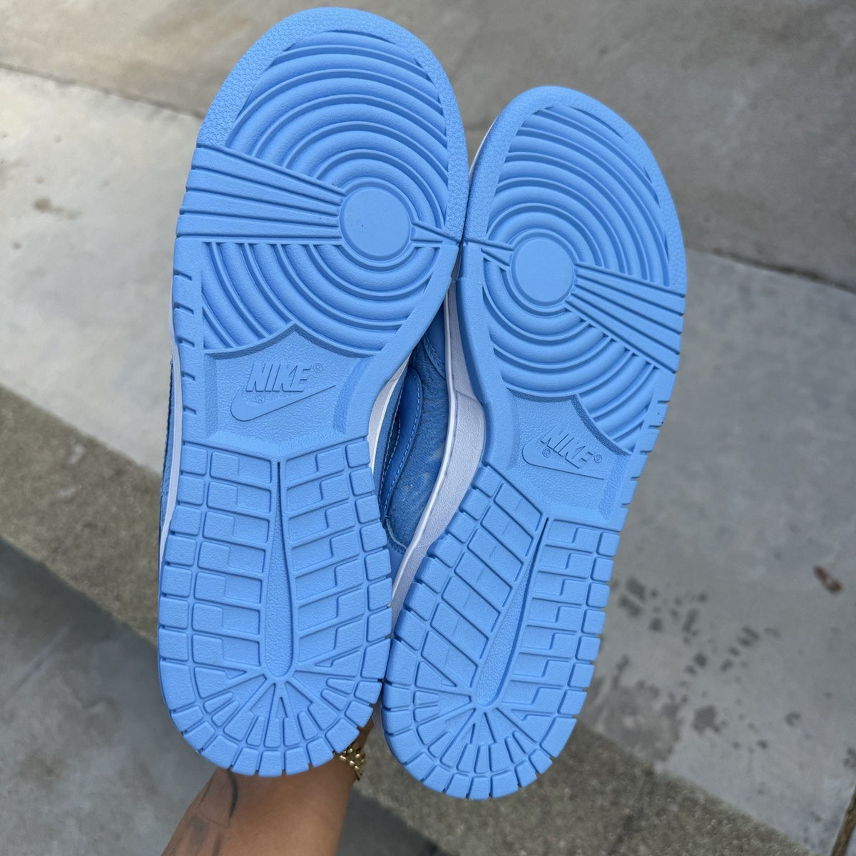 Size 9.5 - Nike Dunk Premium Low Topography - University Blue