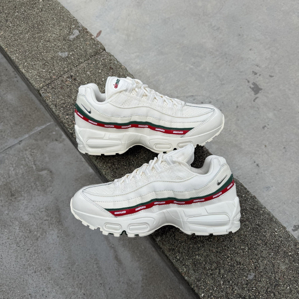 Size 10.5 - Undefeated x Nike Air Max 95 Sail