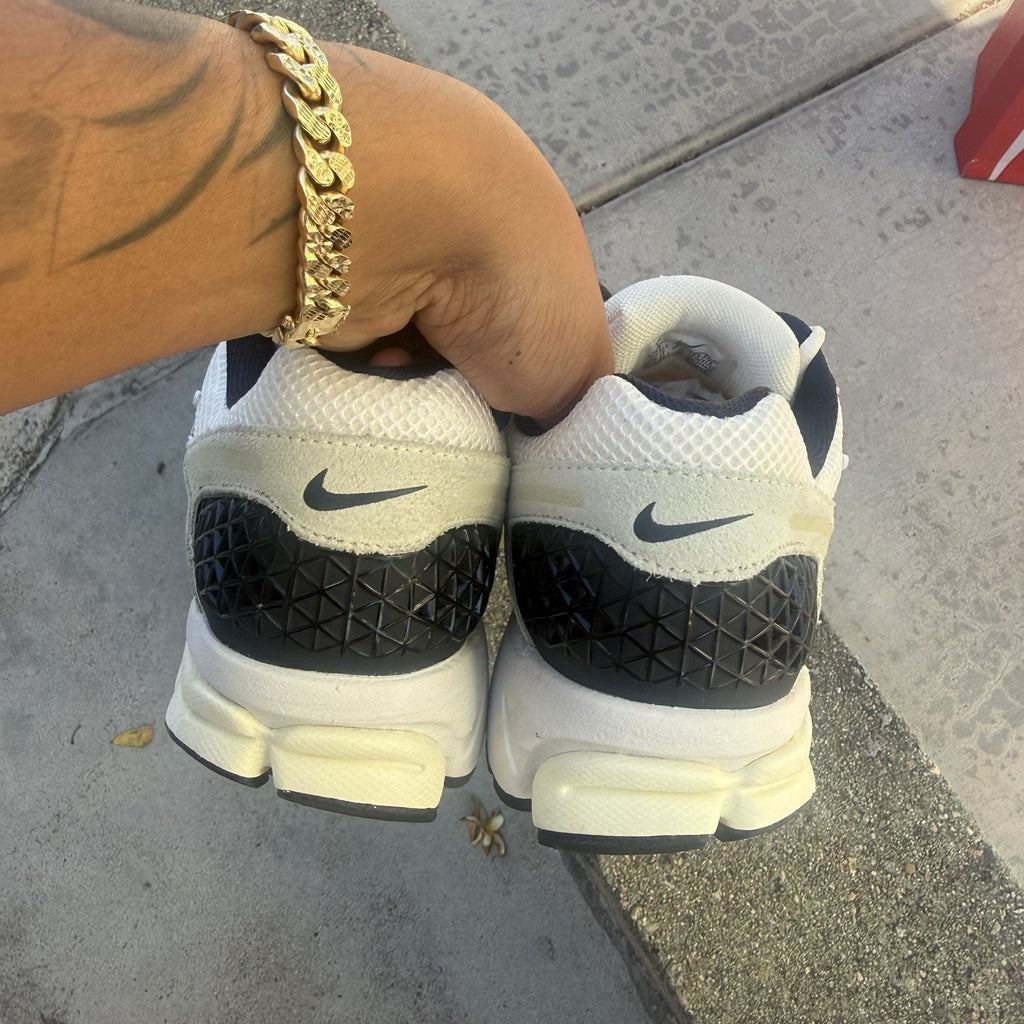 Size 10.5 - Nike Air Zoom Vomero 5 Alabaster Black