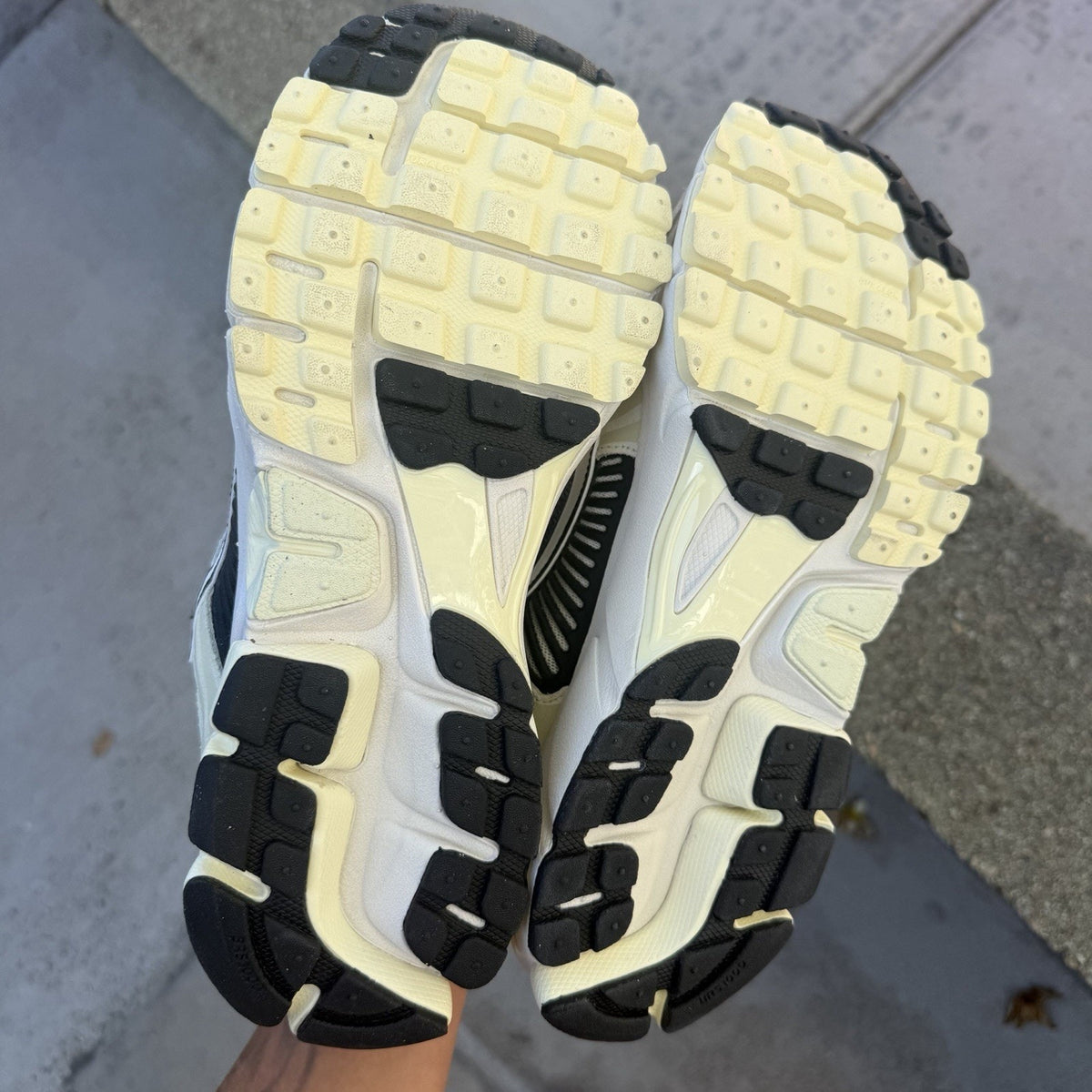 Size 9.5 - Nike Air Zoom Vomero 5 Alabaster Black
