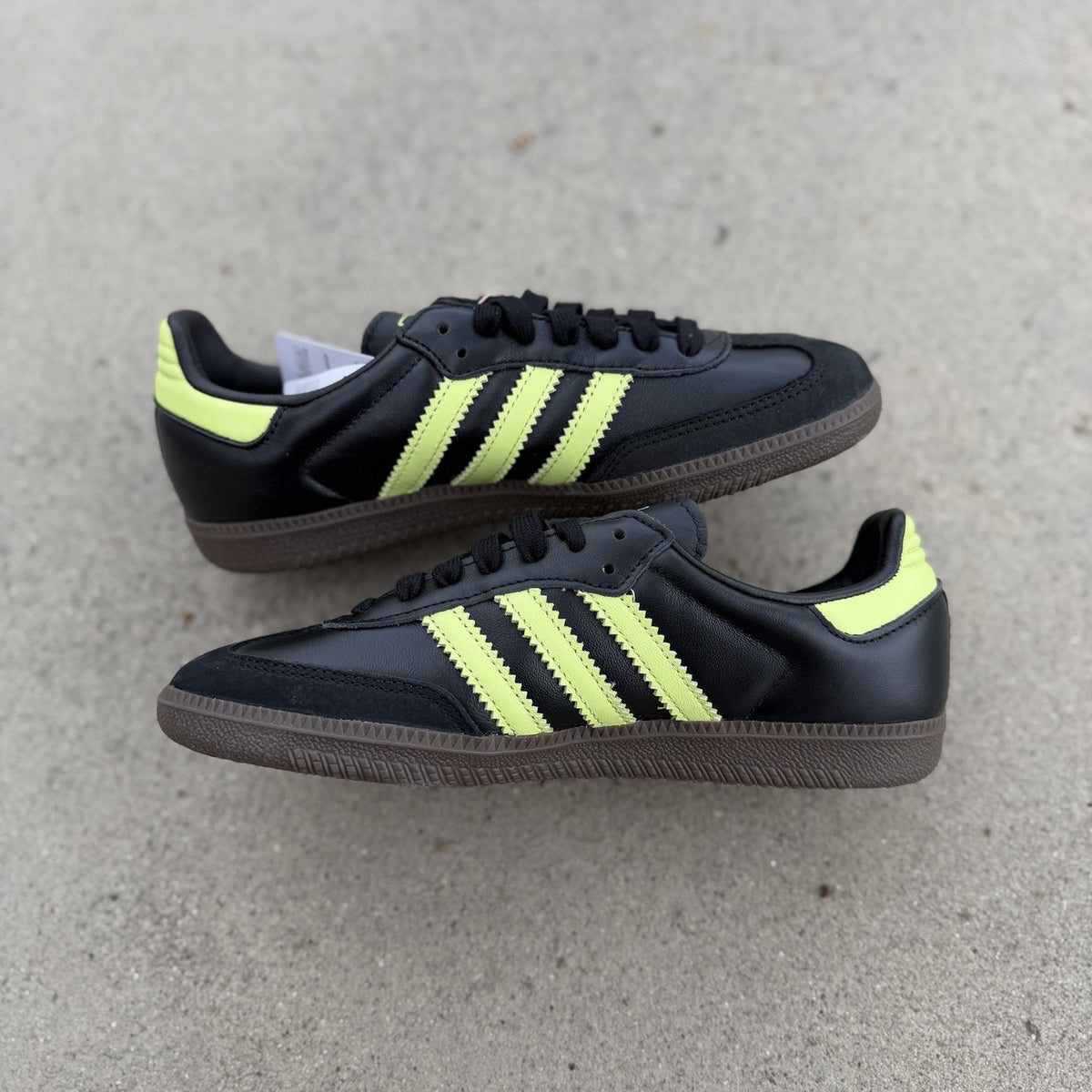 Size 8 - adidas Samba OG Black Pulse Lime Gum W