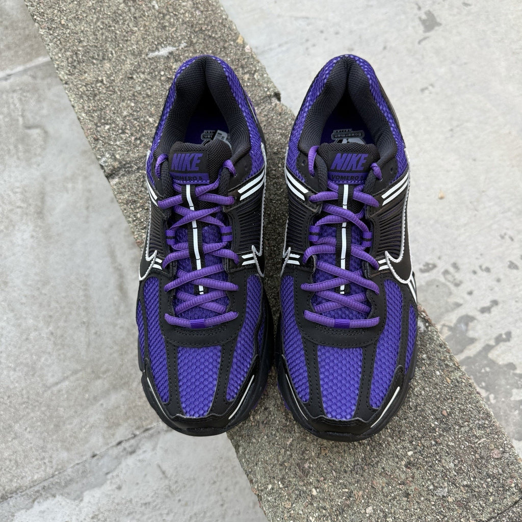Size 6 - Nike Air Zoom Vomero 5 Black Court Purple
