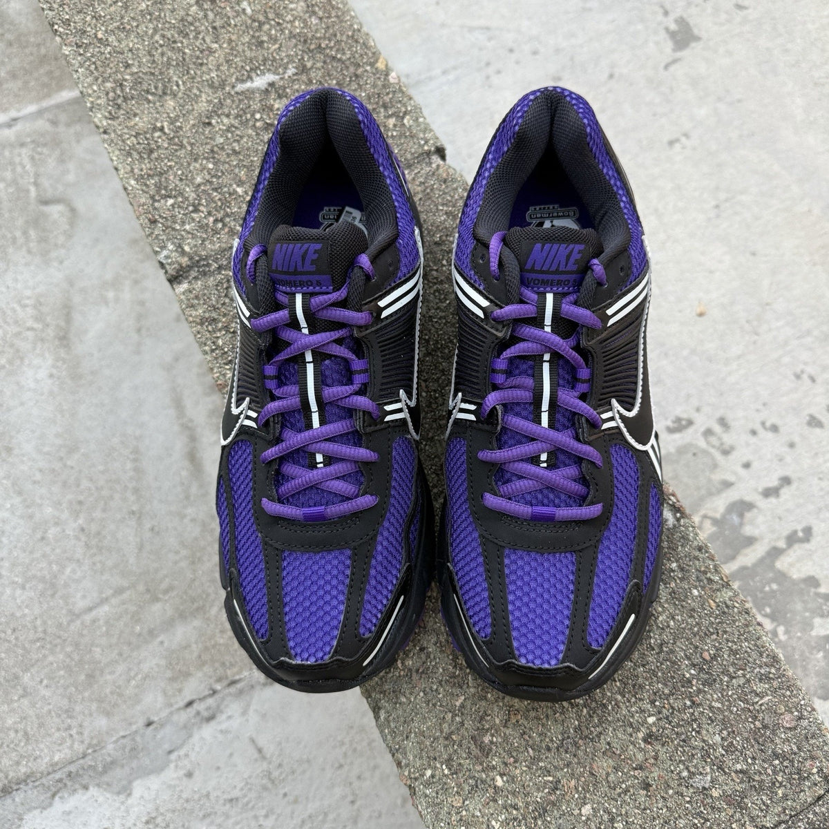 Size 6 - Nike Air Zoom Vomero 5 Black Court Purple