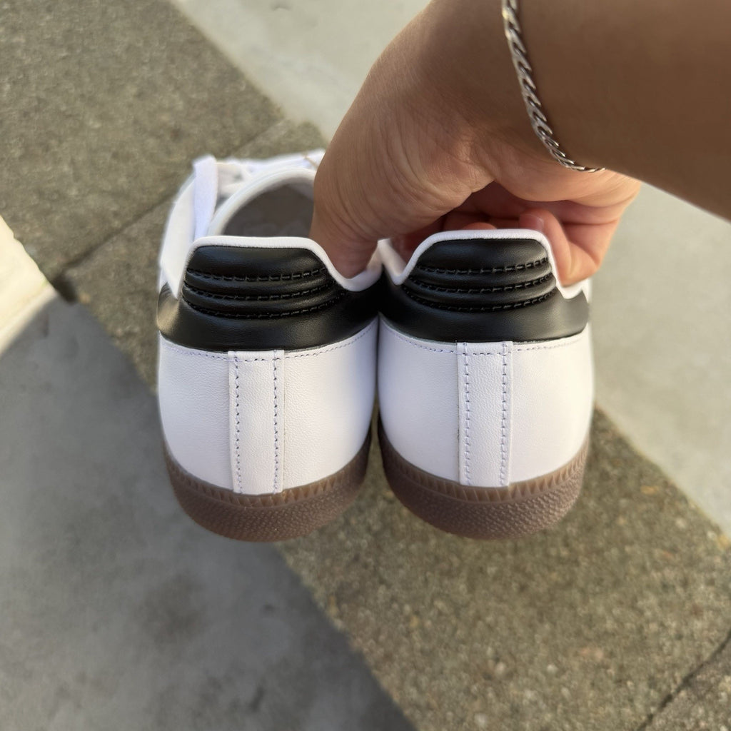 Size 8.5 - adidas Samba Indoor White Black Gum