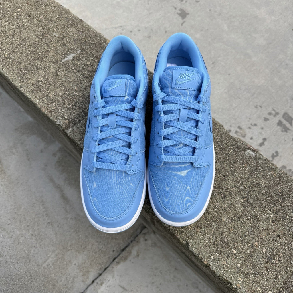 Size 9.5 - Nike Dunk Premium Low Topography - University Blue
