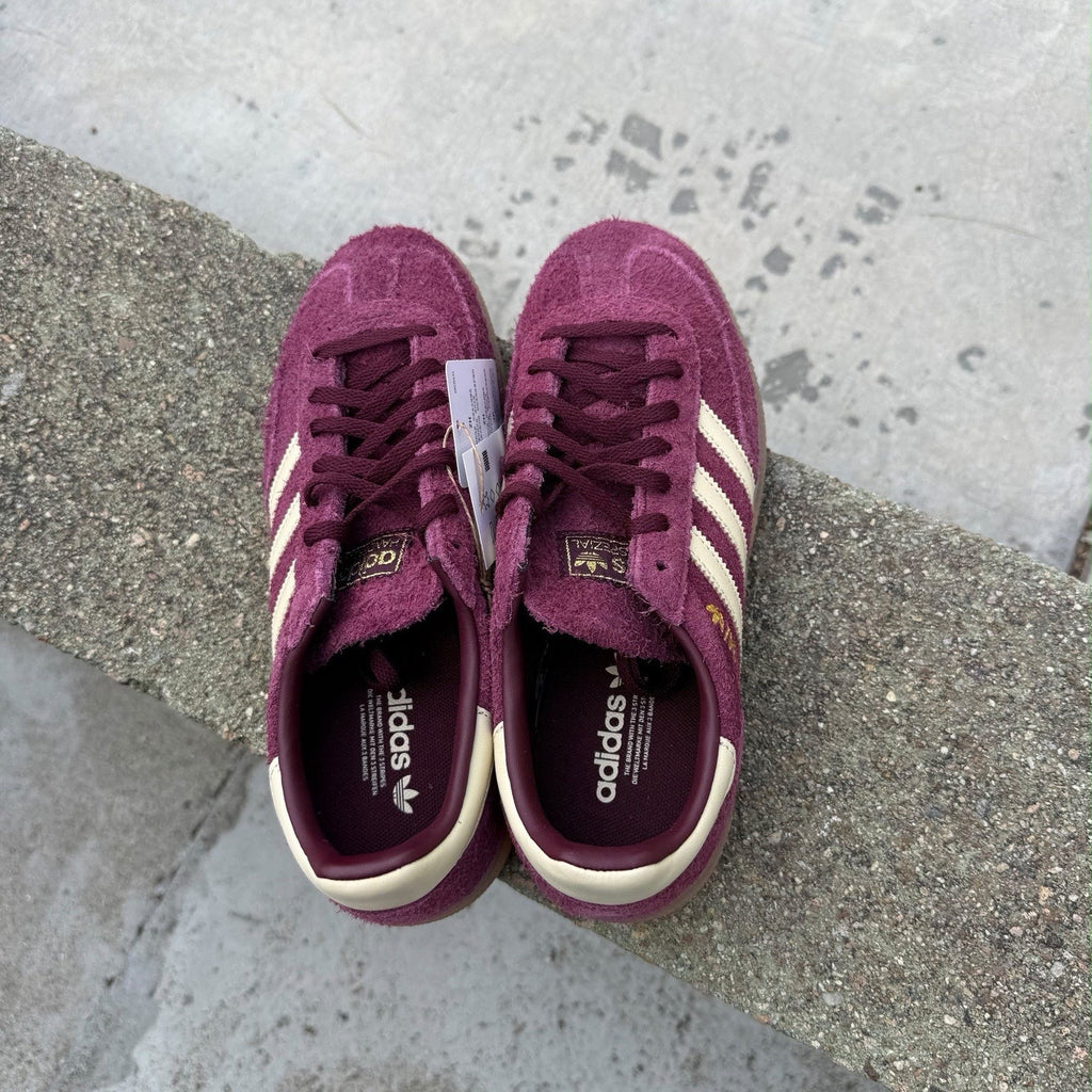 Size 7 - adidas Handball Spezial Maroon Warm Vanilla W