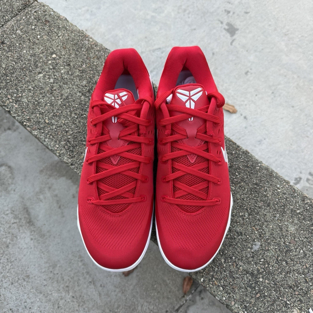 Size 11 - Kobe 9 Elite Low EM TB Promo University Red