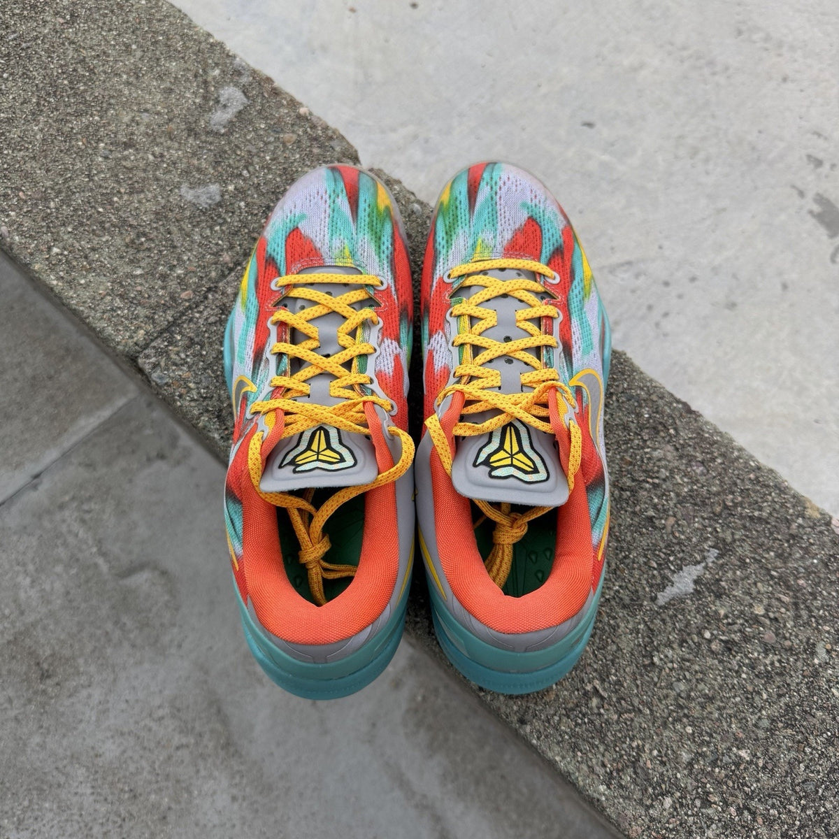 Size 7 - Kobe 8 Protro Venice Beach