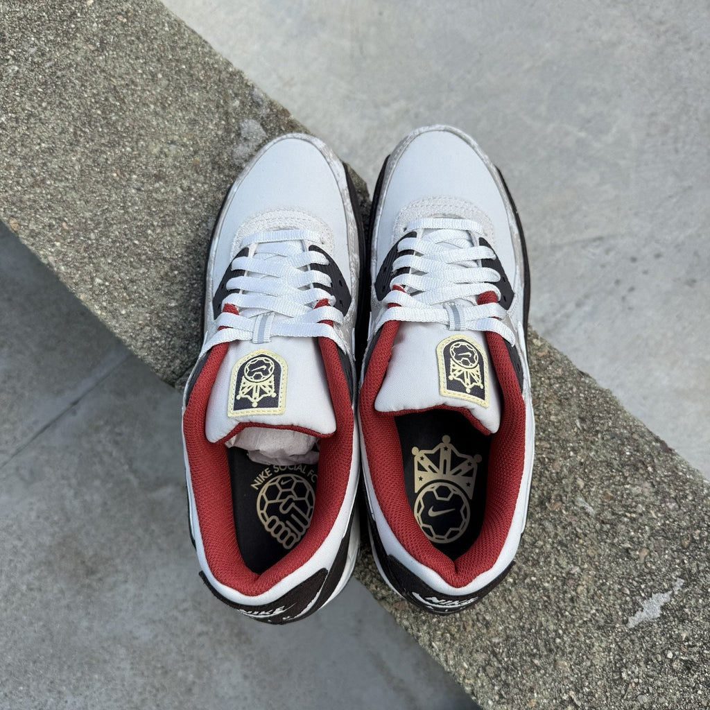 Size 8 - Nike Air Max 90 Social FC